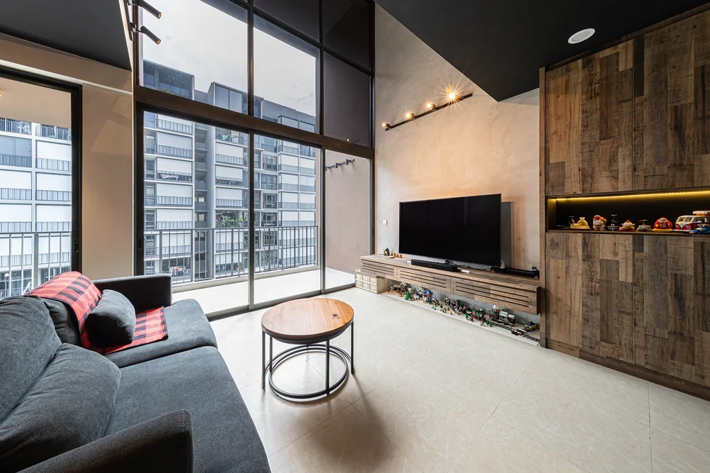 #1 An Urban Loft-Style Transformation (Apartments) Renovation ...